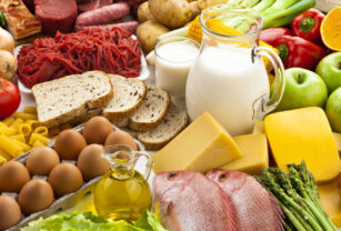 carne-leche-huevo-frutas