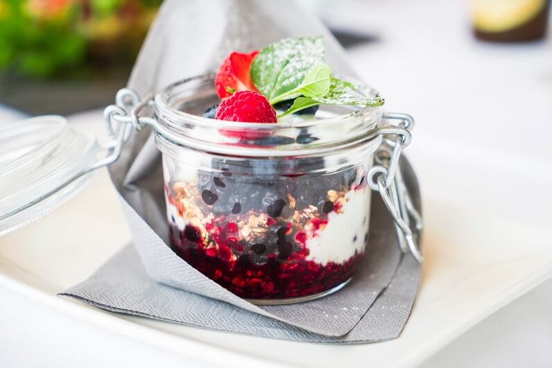 Tazon-de-yogurt-con-fruta