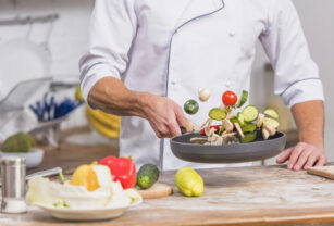 Existe una oportunidad para la gastronomia saludable, que incorporare ingredientes que induzcan saciedad en los platillos que gustan a la población.