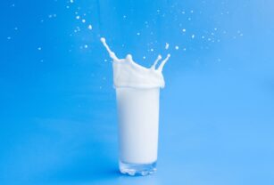 Diabetics es un producto disminuido en grasa, que atiende cada uno de los parámetros de descontrol bioquímico de los enfermos de diabetes.