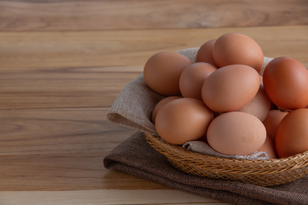 Científicos incorporaron omega-3 en la dieta de las ponedoras, mediante materias primas de disponibilidad local: semillas y aceite de lino, colza y chía.
