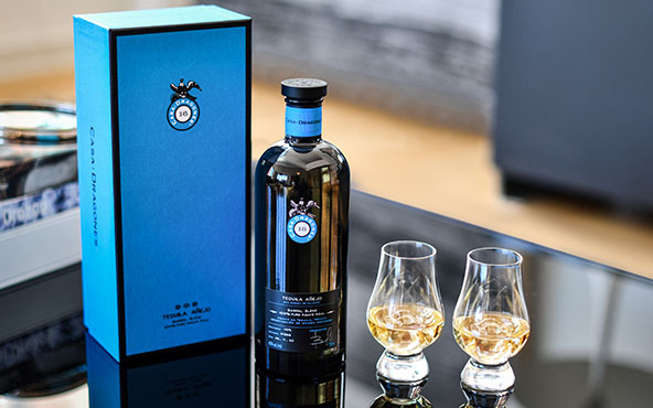 Tequila-Casa-Dragones-Anejo