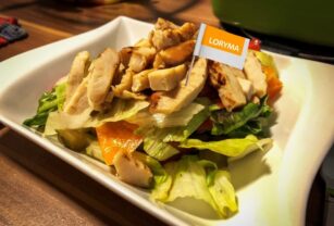 Pollo vegetariano Loryma