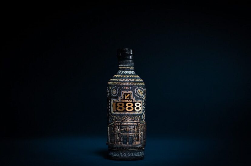 Brugal 1818 arte huichol