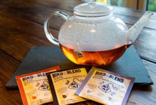 té en empaque compostable