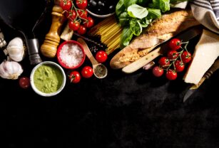 La principal causa de esta situación es una dieta basada en productos de nivel nutricional bajo que, a su vez, son ricos en grasa, sal o azúcares.