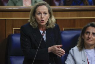 España defiende que la IA siga desarrollándose, pero en línea con la democracia