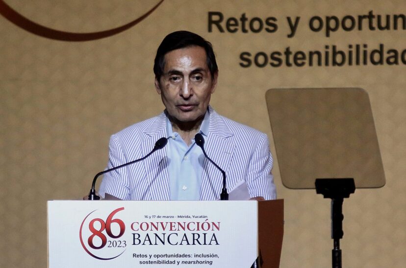 Economía mexicana puede crecer hasta un 4 % en los próximos 15 años