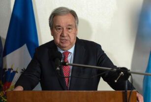 Guterres insta al sector marítimo a reducir emisiones y emplear combustible limpio