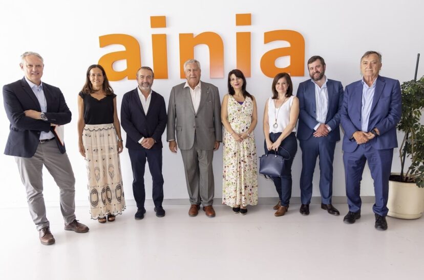 ainia1